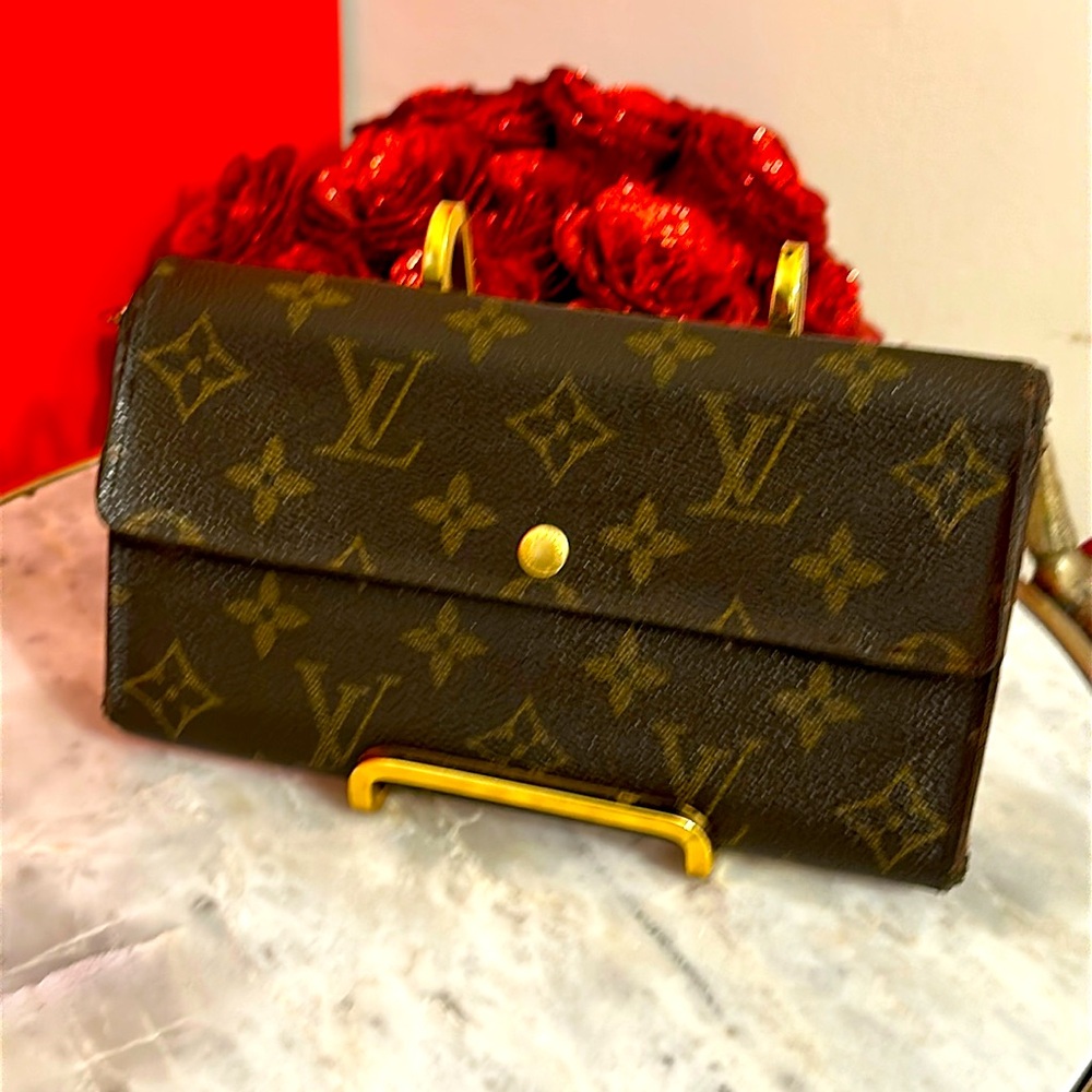 Louis Vuitton Monogram 2 Saraha Long wallet